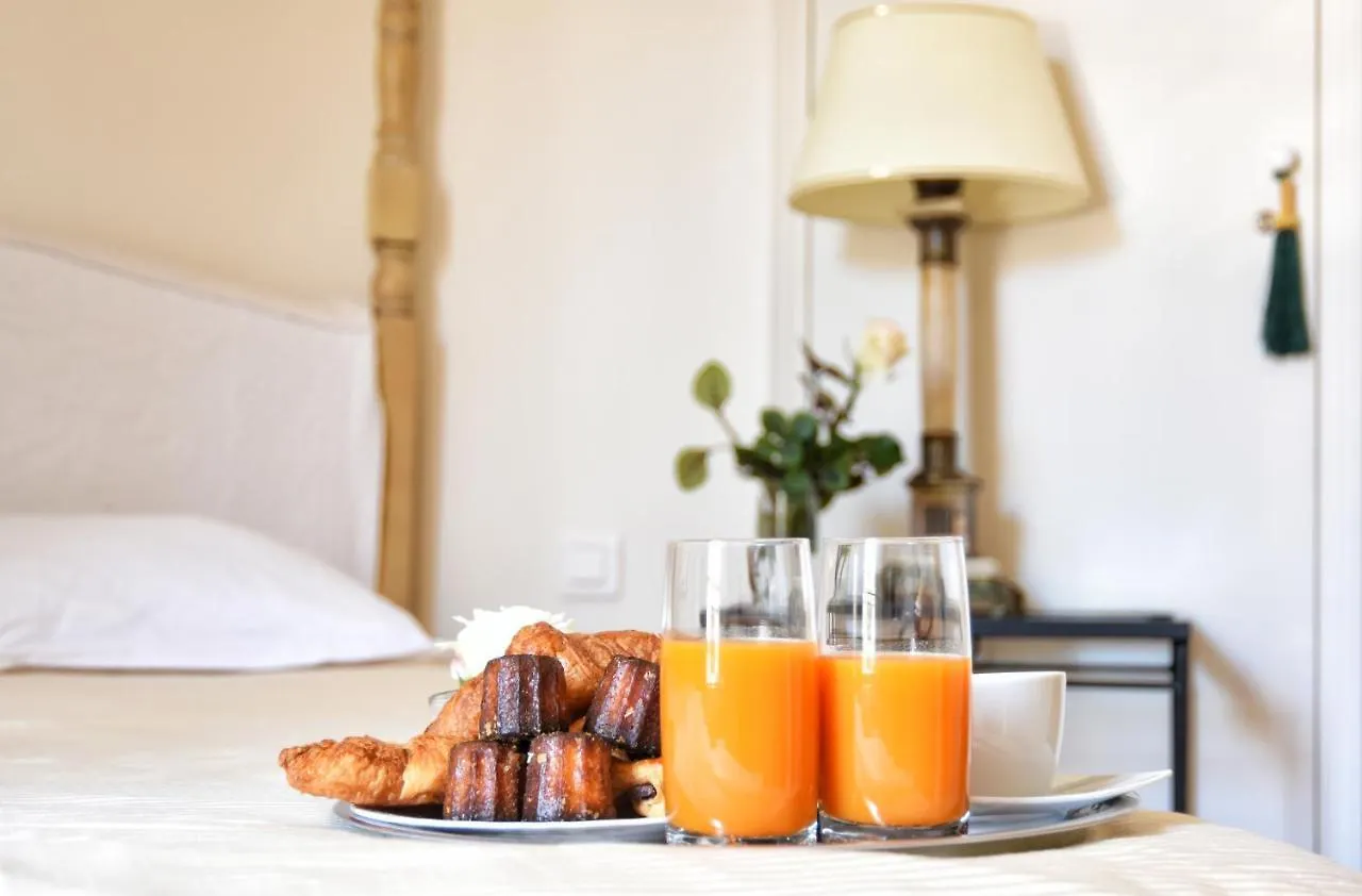 Sophisticated Gem In The Heart Of Paris - 107M2 Apartment