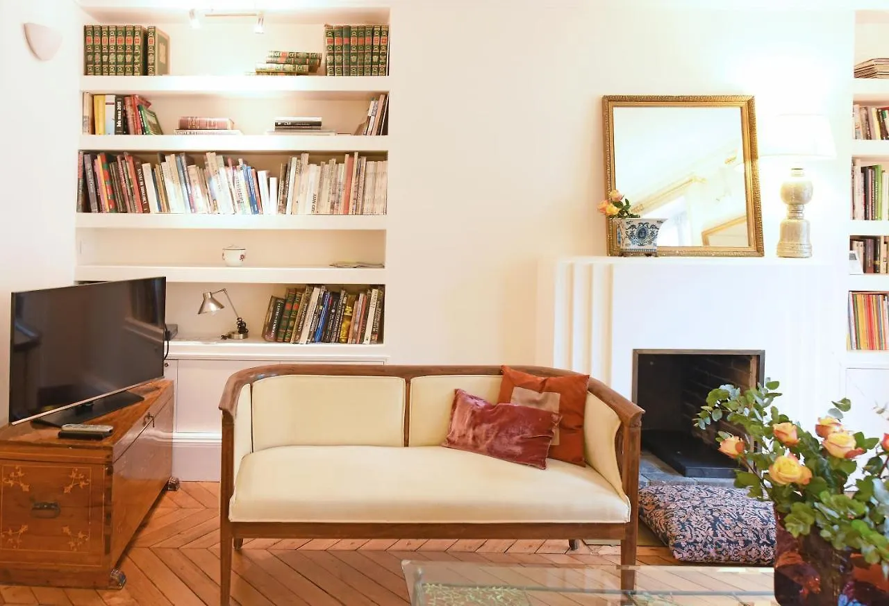 Sophisticated Gem In The Heart Of Paris - 107M2 Apartment